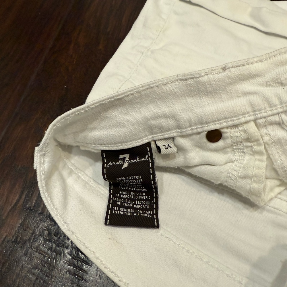 7 For All Mankind white denim roll short - Picture 3 of 5